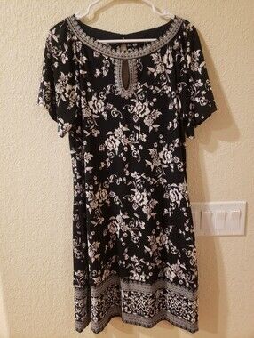 White House Black Market Black, Purple& White Floral Dress with Keyhole Neckline